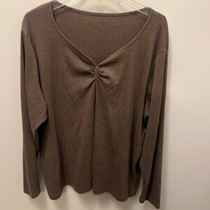 Women's Unbranded Brown Top, Size XL, long sleeves, Gathered at V neck. Ex Cond!